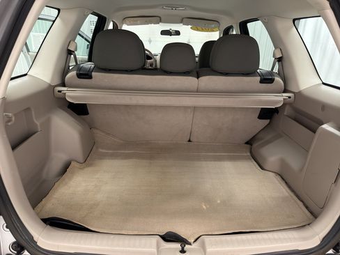 Used 2011 Ford Escape XLS w/ 102A Rapid Spec Order Code AWD/4WD image 14