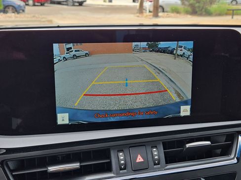 Certified 2025 Lexus ES 300h w/ Premium Package image 18