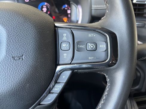 Used 2024 RAM 2500 Limited AWD/4WD image 36