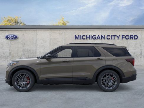 New 2026 Ford Explorer ST-Line w/ ST-Line Street Pack image 3
