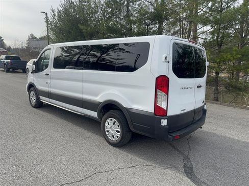 Used 2023 Ford Transit 350 XLT image 8