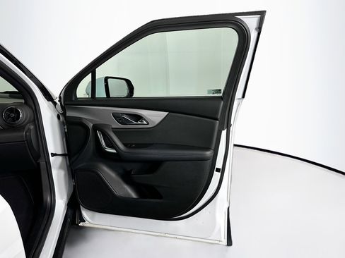 Used 2022 Chevrolet Blazer LT image 33