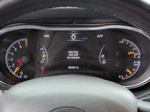 Used 2022 Jeep Grand Cherokee Laredo X image 21