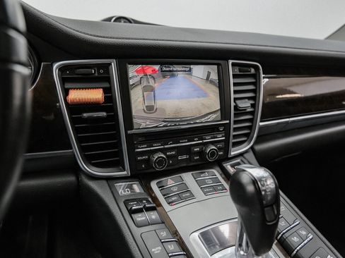 Used 2014 Porsche Panamera S image 23