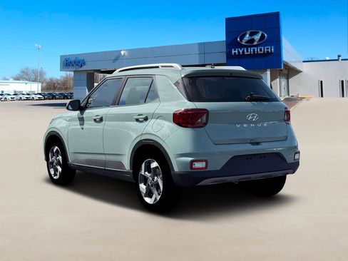 New 2026 Hyundai Venue SEL FWD image 5