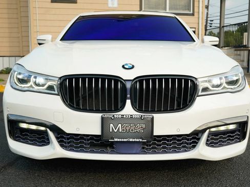 Used 2018 BMW 750i xDrive AWD/4WD image 2