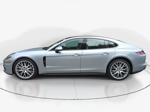 Used 2019 Porsche Panamera 4 AWD/4WD image 7