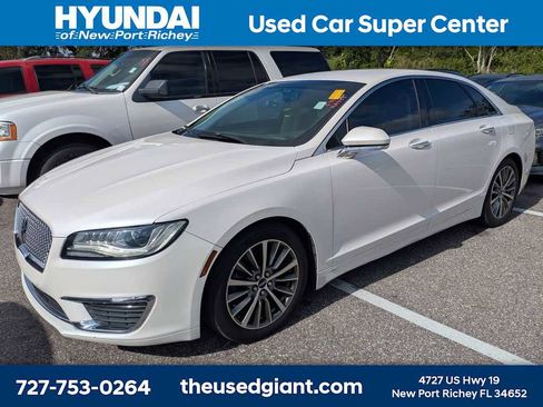 Used 2017 Lincoln MKZ Premiere FWD image 1