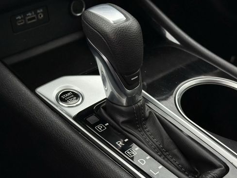 Used 2024 Nissan Altima 2.5 SV image 19