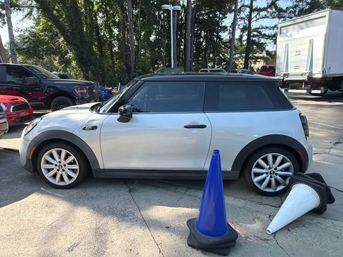 Used 2017 MINI Cooper S FWD image 8