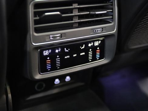 Used 2022 Audi SQ8 Premium Plus AWD/4WD image 37