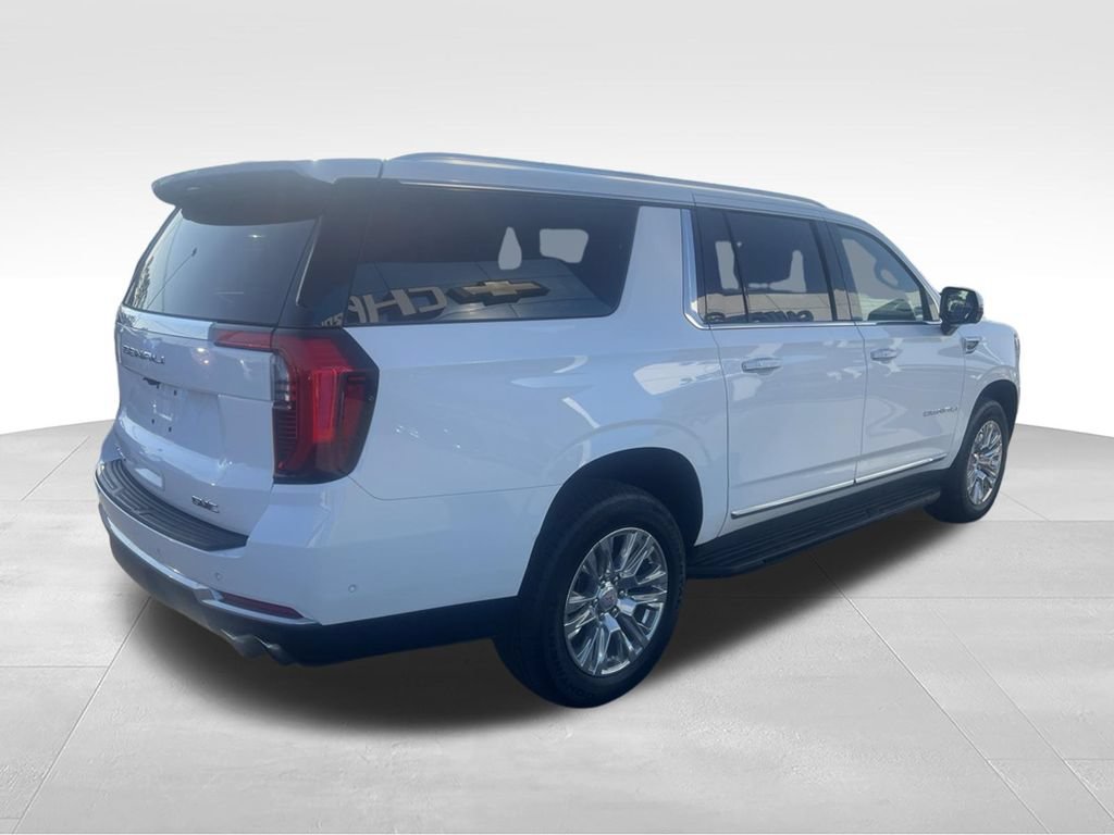 Used 2025 GMC Yukon XL Denali AWD/4WD image 11