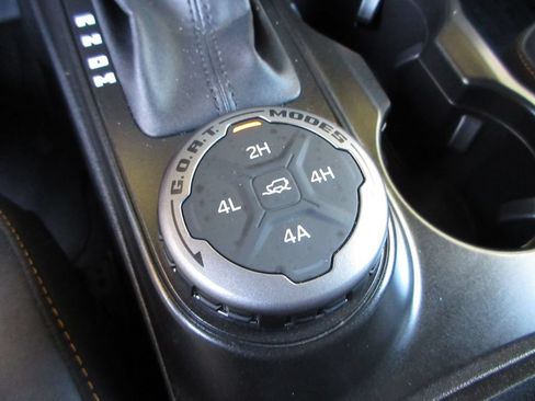 Used 2023 Ford Bronco Badlands w/ Sasquatch Package AWD/4WD image 19