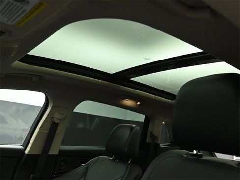 Certified 2023 Lincoln Nautilus Reserve w/ Luxury Package image 19