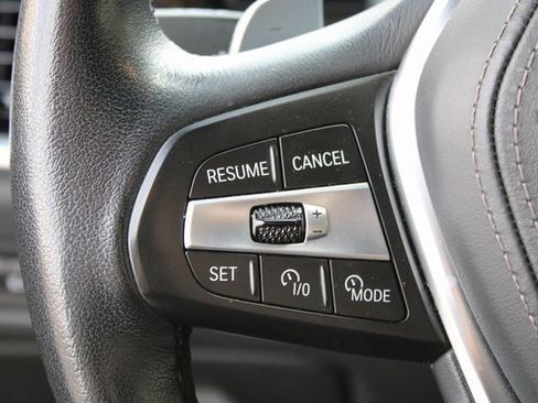 Used 2025 BMW X5 xDrive50e image 13