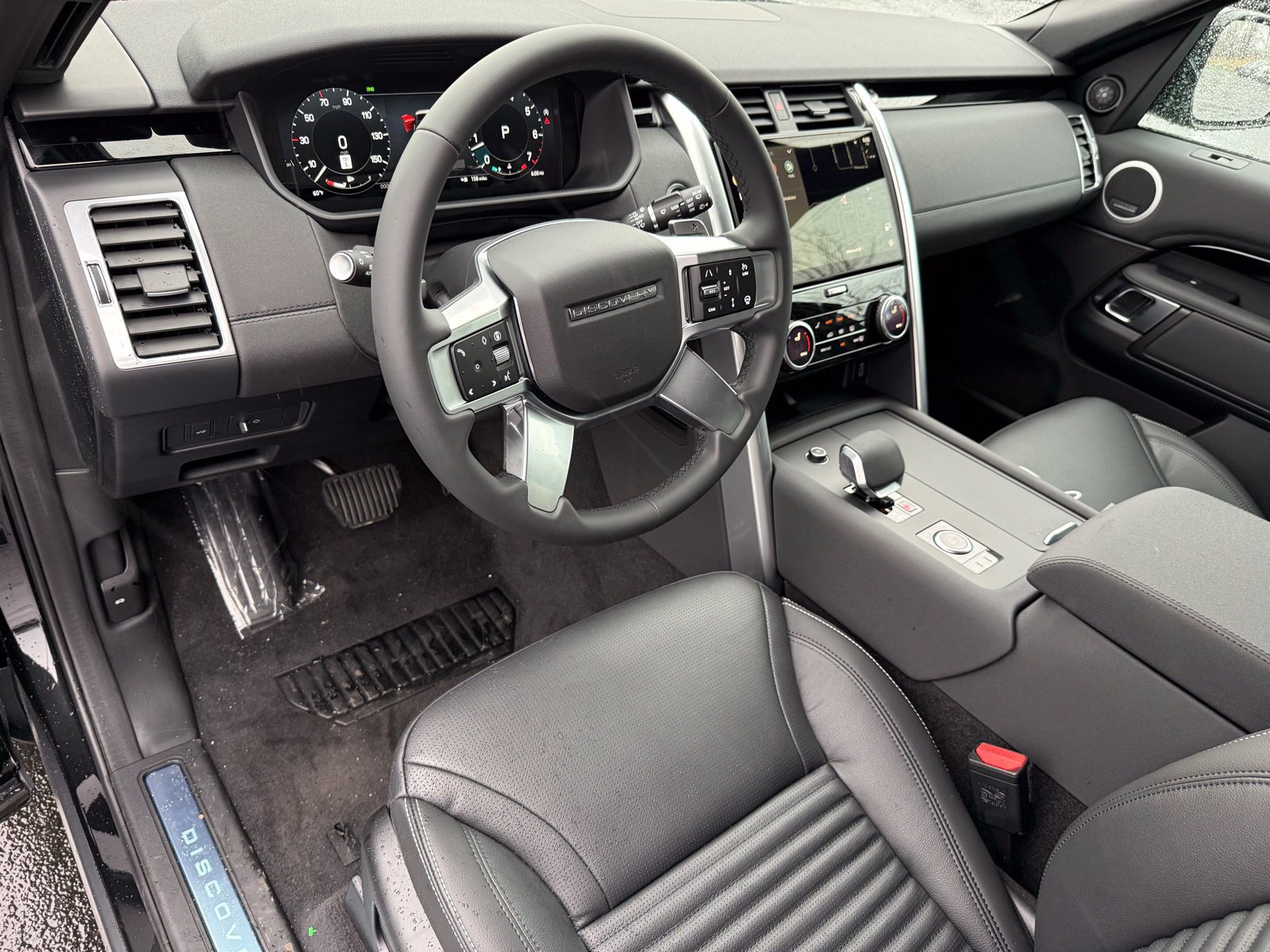 New 2026 Land Rover Discovery S AWD/4WD image 13