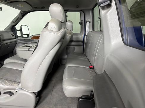 Used 2003 Ford F350 Lariat image 27