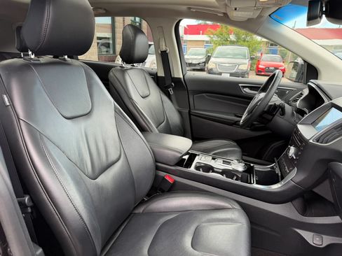 Used 2019 Ford Edge Titanium w/ Cold Weather Package AWD/4WD image 24