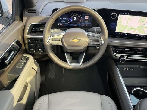 Used 2025 Chevrolet Tahoe LT w/ Comfort Package image 19