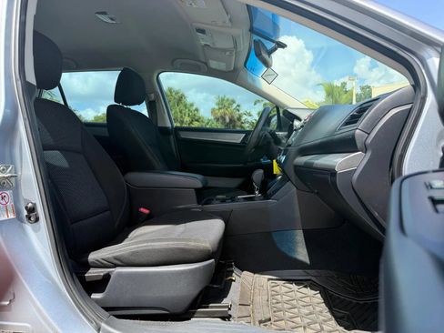 Used 2018 Subaru Outback 2.5i AWD/4WD image 27