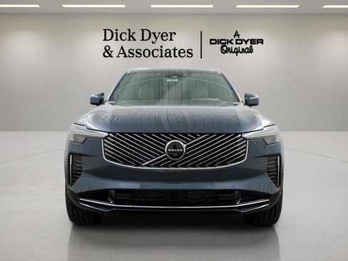 New 2026 Volvo XC90 B6 Plus w/ Protection Package Premier image 8