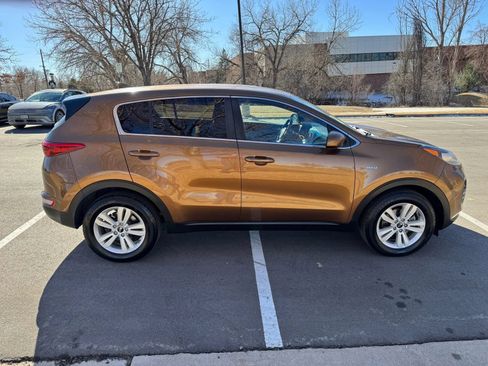 Used 2017 Kia Sportage LX AWD/4WD image 4