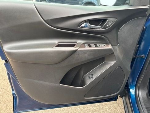 Used 2021 Chevrolet Equinox LT FWD image 8