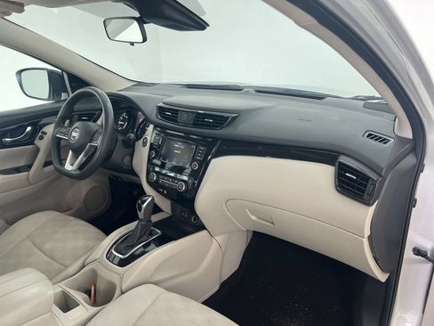 Used 2019 Nissan Rogue Sport SV FWD image 26
