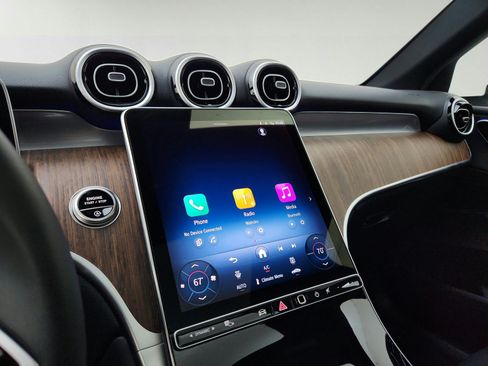 Certified 2026 Mercedes-Benz GLC 300 image 24