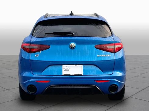 Used 2023 Alfa Romeo Stelvio Veloce AWD/4WD image 5