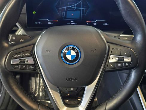 Used 2023 BMW i4 eDrive35 w/ Premium Package RWD image 11
