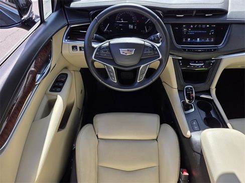 Certified 2017 Cadillac XT5 Premium Luxury image 12