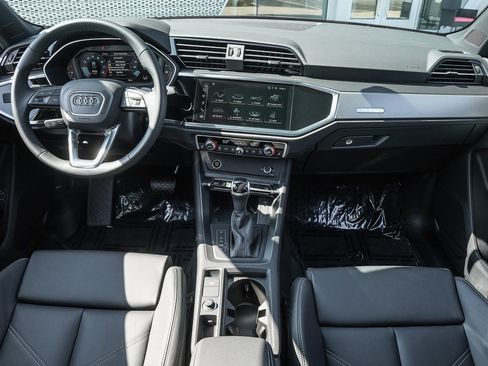 New 2025 Audi Q3 2.0T Premium image 6