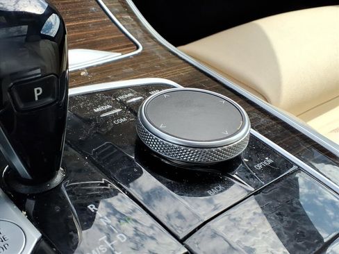 Used 2021 BMW X5 xDrive40i w/ Premium Package image 16