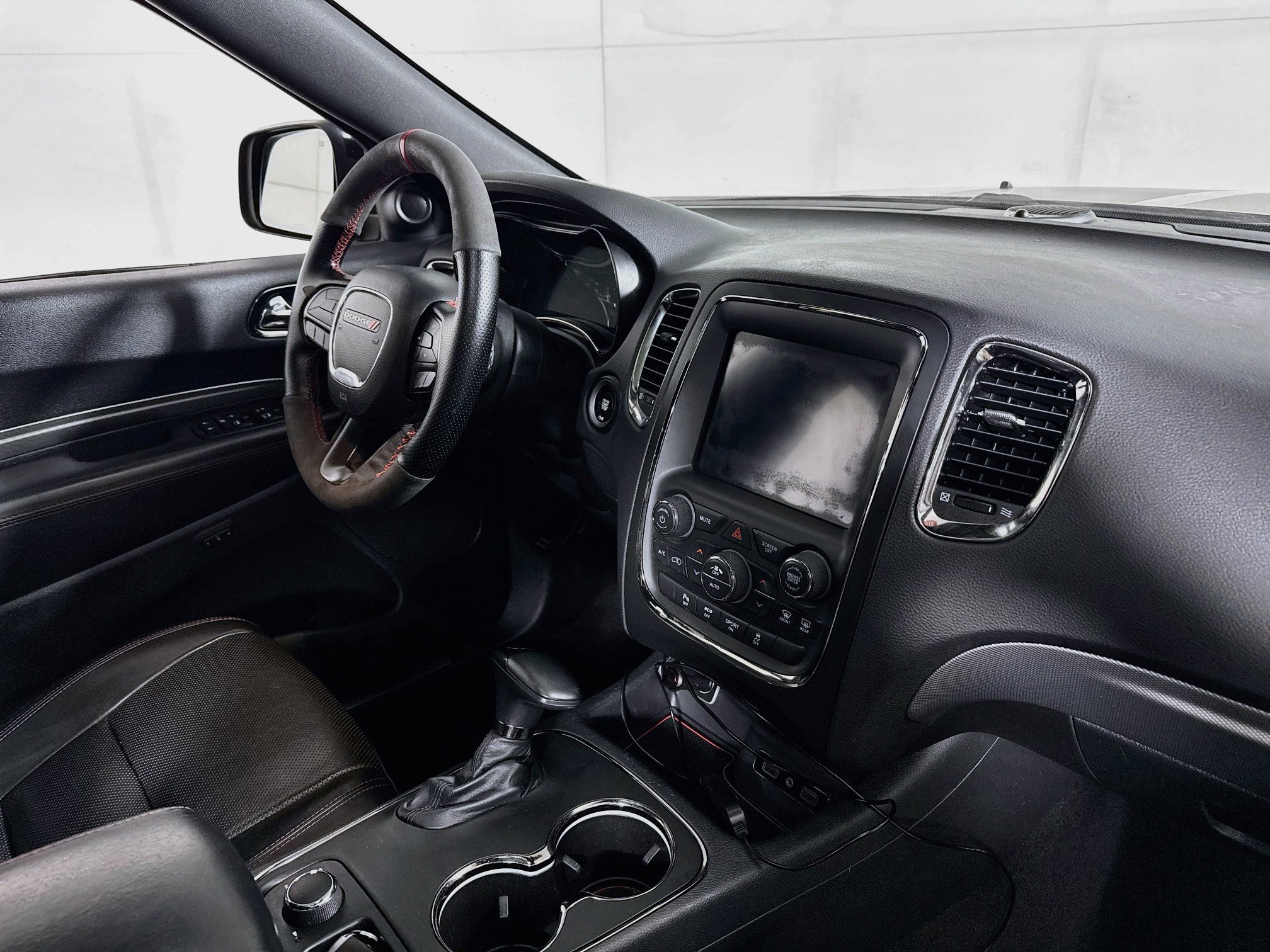 Used 2018 Dodge Durango R/T w/ Blacktop Package AWD/4WD image 30