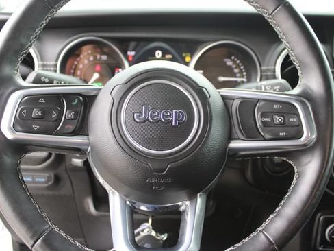 Used 2023 Jeep Wrangler Unlimited Sahara w/ Cold Weather Group AWD/4WD image 14