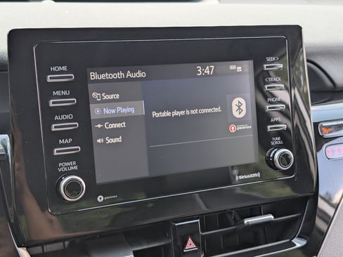 Used 2022 Toyota Camry SE FWD image 29