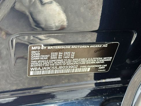 Used 2018 BMW 530e 530e iPerformance image 40