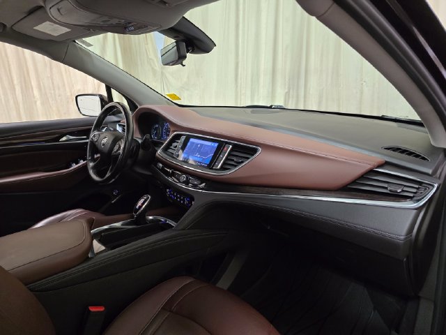 Used 2021 Buick Enclave Avenir w/ Avenir Technology Package AWD/4WD image 36