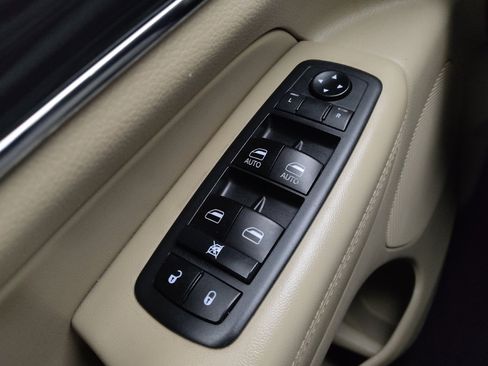 Used 2019 Jeep Grand Cherokee Limited RWD image 27