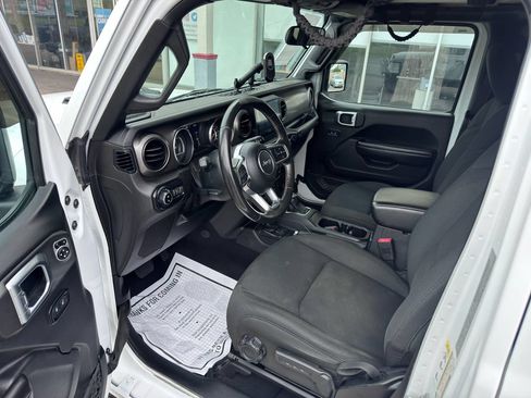 Used 2020 Jeep Gladiator Sport w/ Quick Order Package 24S AWD/4WD image 12