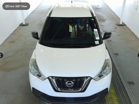 Used 2020 Nissan Kicks S FWD image 2