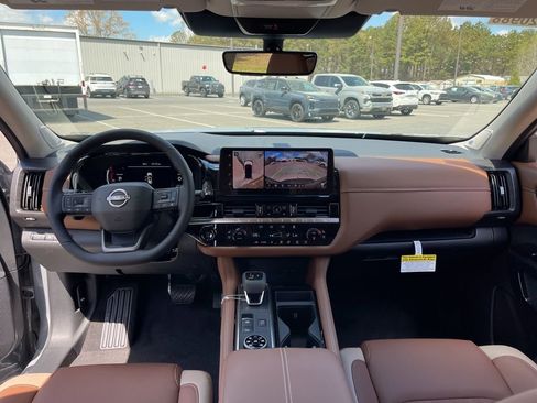 New 2026 Nissan Pathfinder Platinum w/ Cargo Package image 6