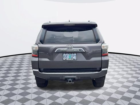 Used 2016 Toyota 4Runner SR5 AWD/4WD image 5