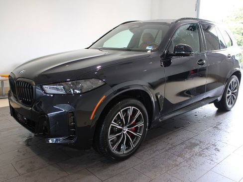 New 2026 BMW X5 xDrive40i w/ M Sport Package AWD/4WD image 11