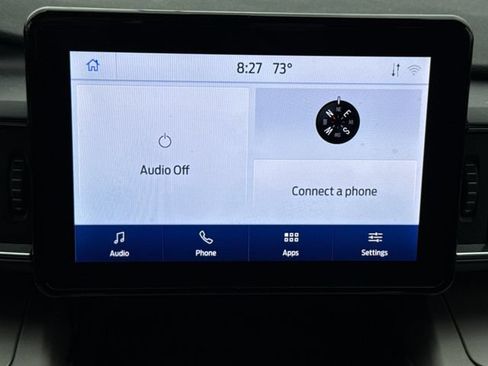 Used 2023 Ford Explorer XLT w/ Equipment Group 202A AWD/4WD image 31