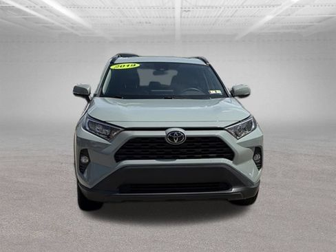 Used 2019 Toyota RAV4 XLE w/ Convenience Package AWD/4WD image 9