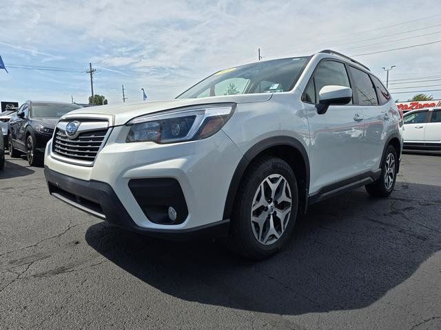 Used 2021 Subaru Forester Premium AWD/4WD image 3