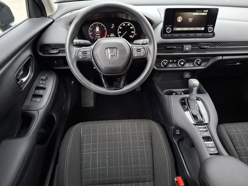 Certified 2023 Honda HR-V LX image 4