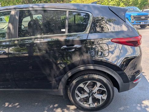 Used 2020 Kia Sportage LX AWD/4WD image 4